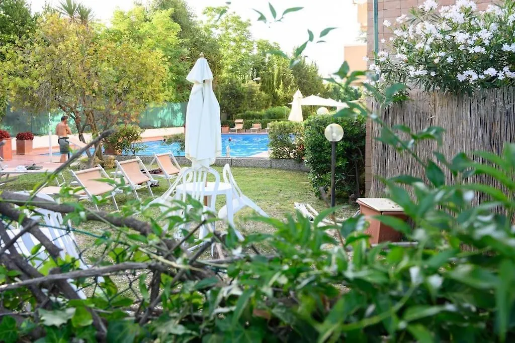 Apartment Laura Sweet Home Con Piscina Rome